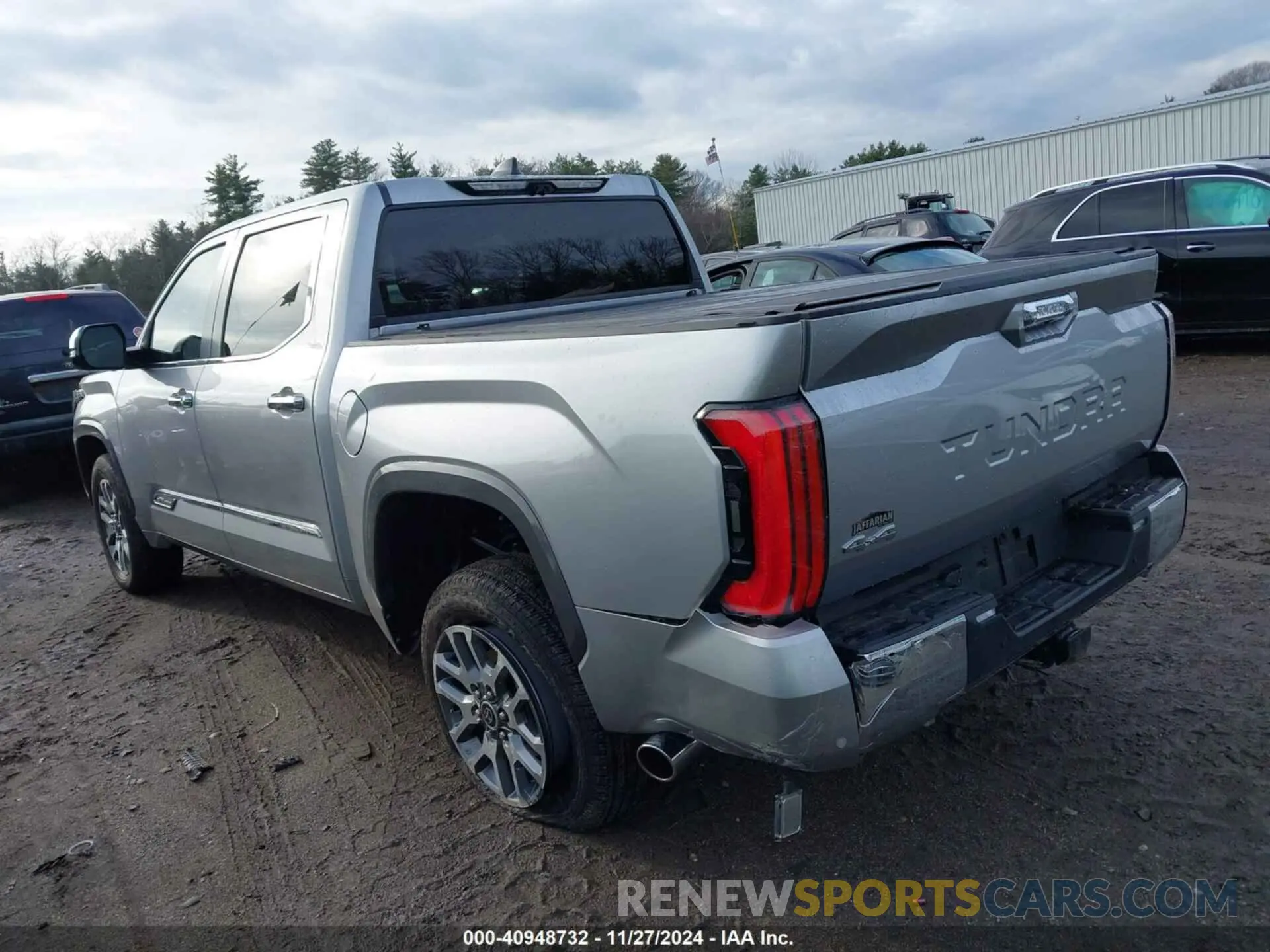 3 Фотография поврежденного автомобиля 5TFMC5DBXRX054461 TOYOTA TUNDRA HYBRID 2024