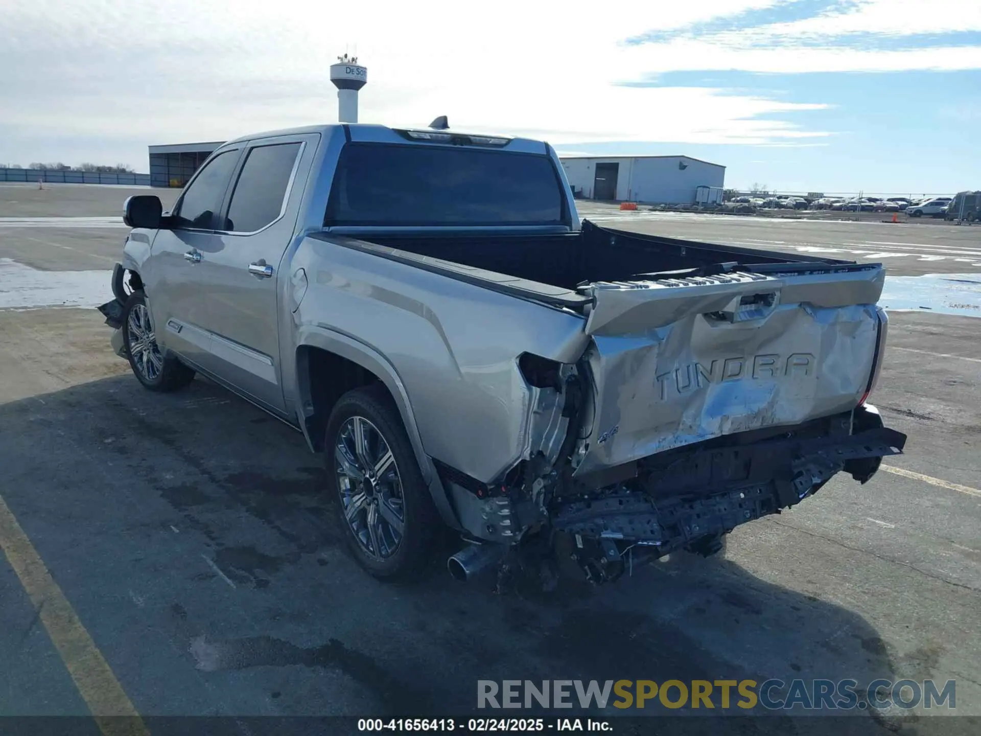18 Photograph of a damaged car 5TFVC5DB9RX055993 TOYOTA TUNDRA HYBRID 2024