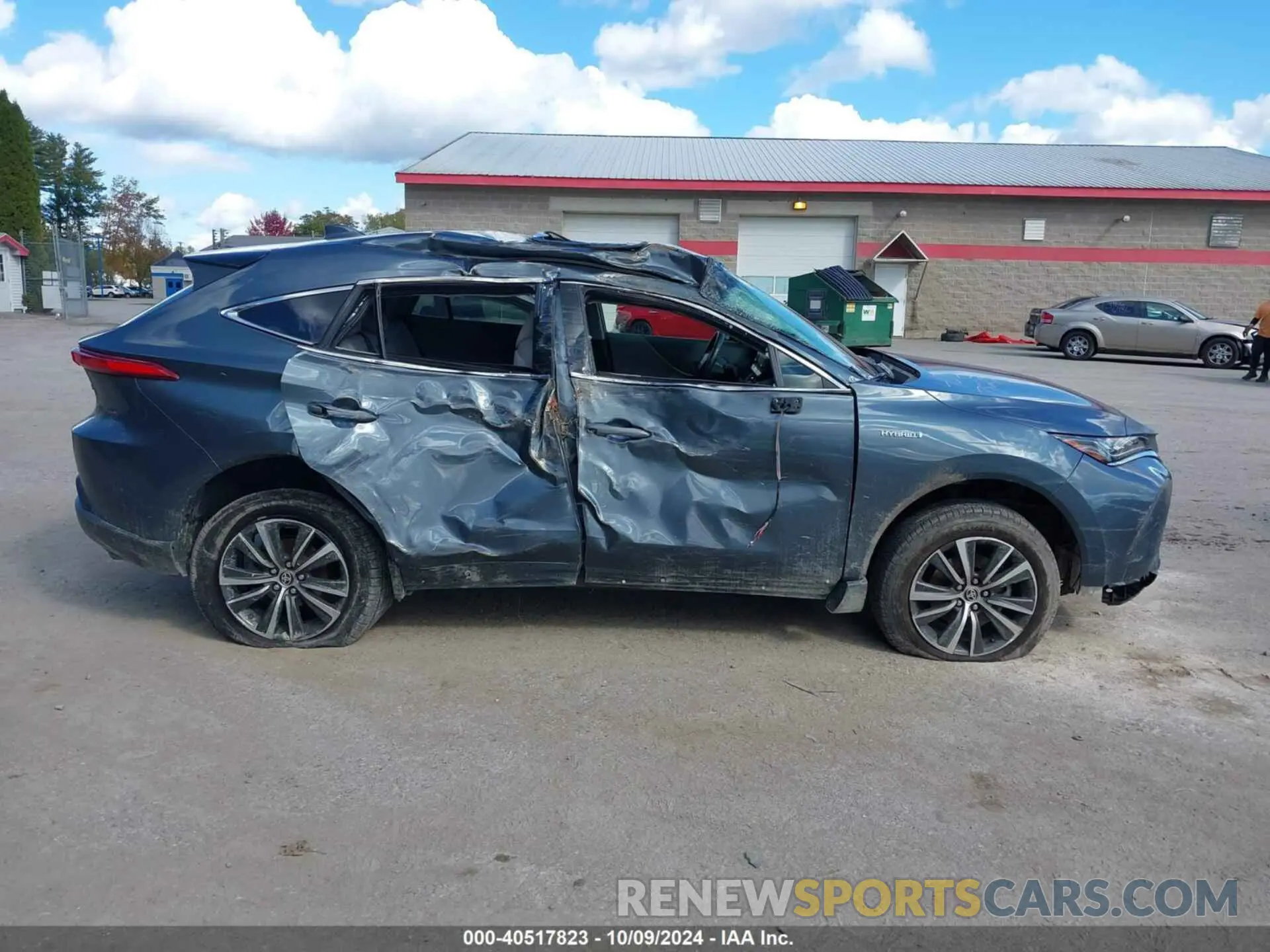 13 Photograph of a damaged car JTEAAAAH0MJ011104 TOYOTA VENZA 2021