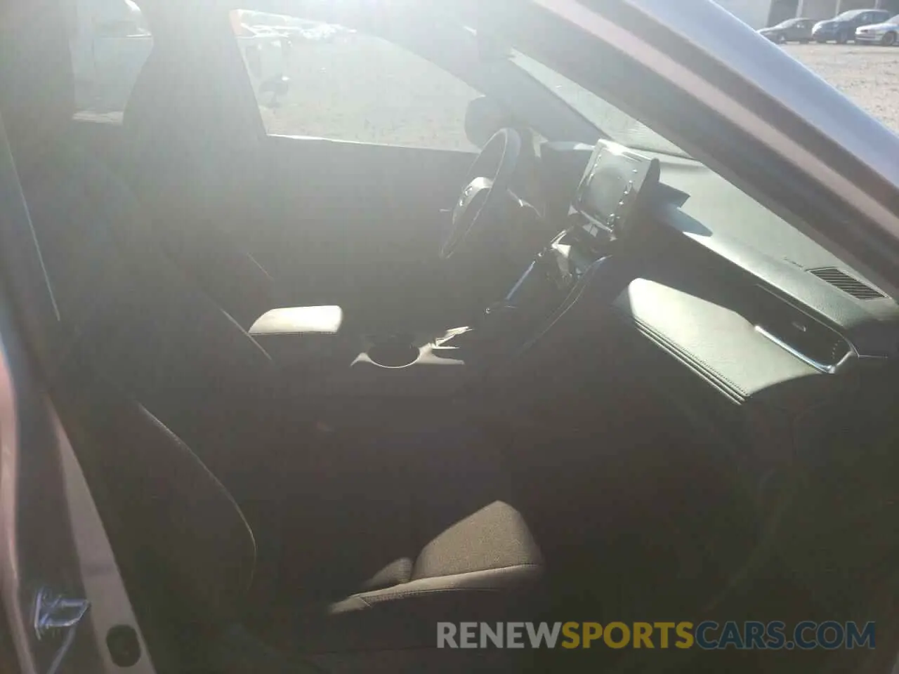 5 Photograph of a damaged car JTEAAAAH2MJ010889 TOYOTA VENZA 2021