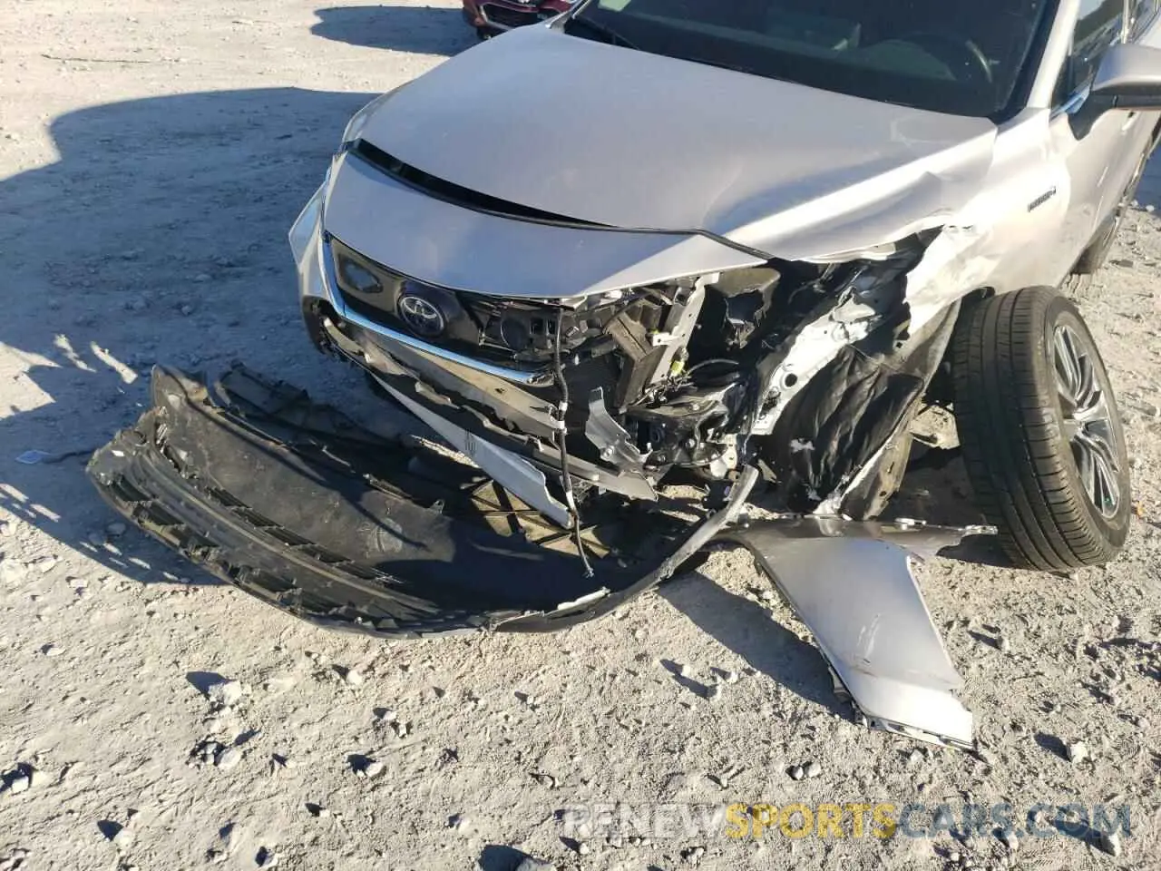 9 Photograph of a damaged car JTEAAAAH2MJ010889 TOYOTA VENZA 2021