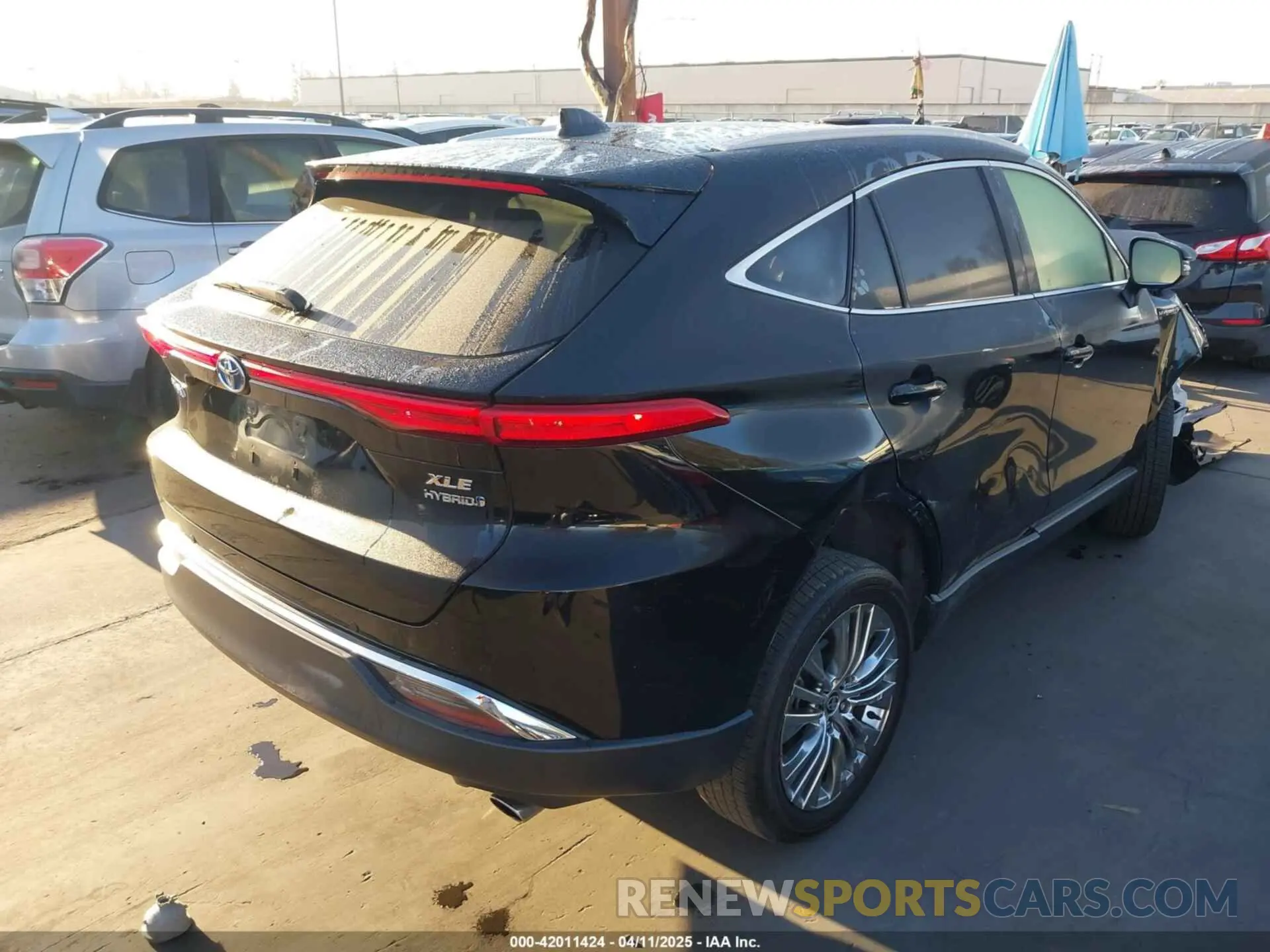 4 Photograph of a damaged car JTEAAAAH2MJ069392 TOYOTA VENZA 2021