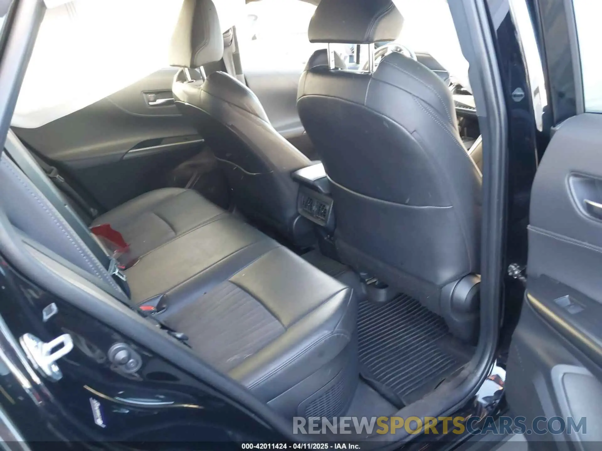 8 Photograph of a damaged car JTEAAAAH2MJ069392 TOYOTA VENZA 2021