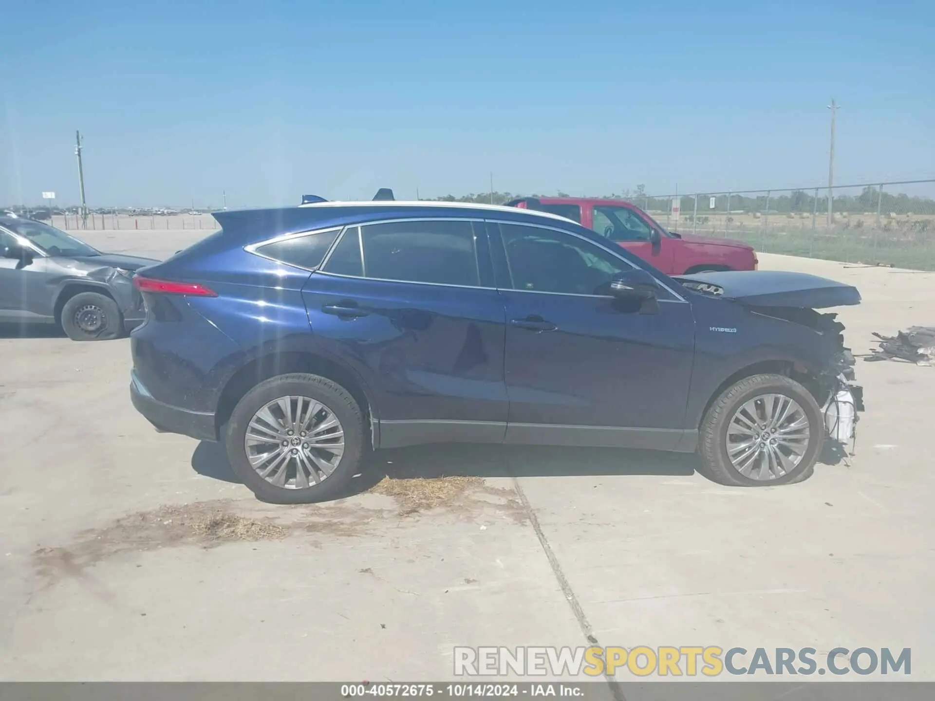 13 Photograph of a damaged car JTEAAAAH2MJ075001 TOYOTA VENZA 2021