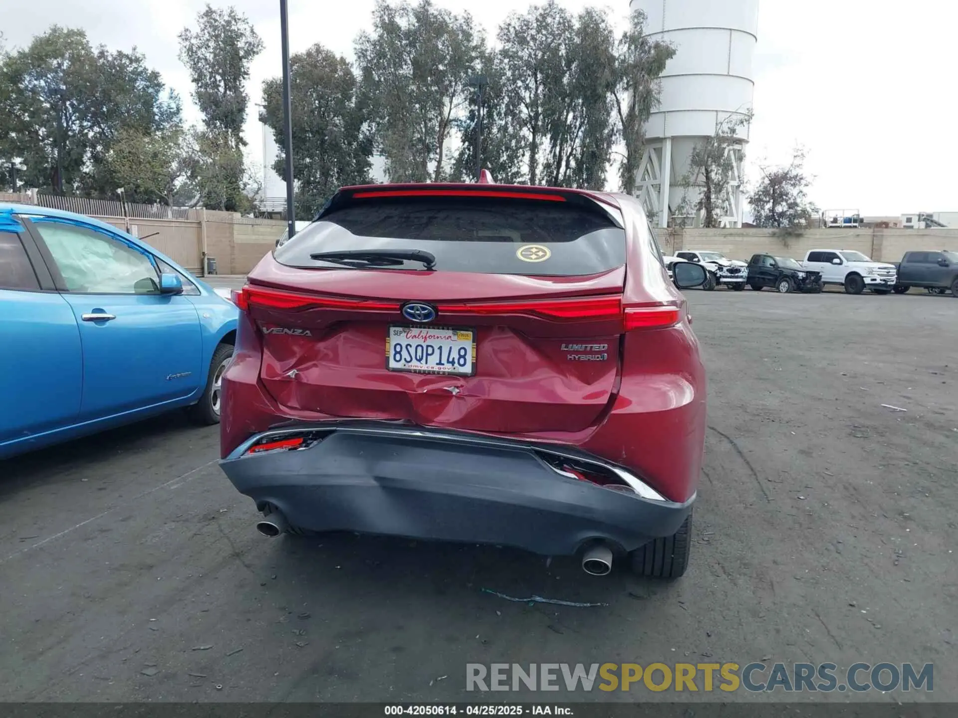 12 Photograph of a damaged car JTEAAAAH4MJ004978 TOYOTA VENZA 2021