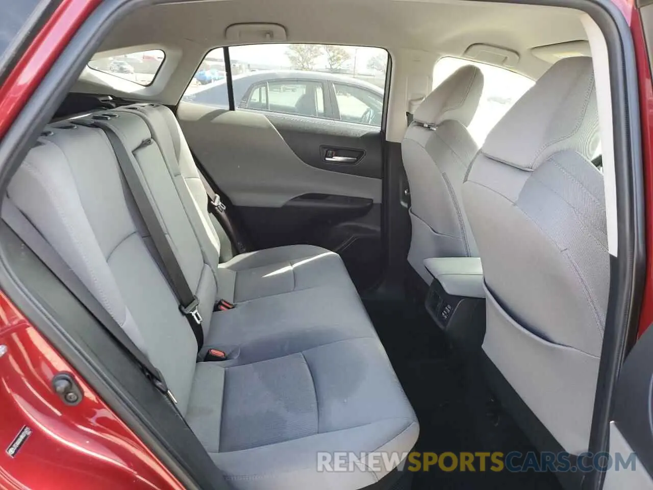 11 Photograph of a damaged car JTEAAAAH4MJ016015 TOYOTA VENZA 2021
