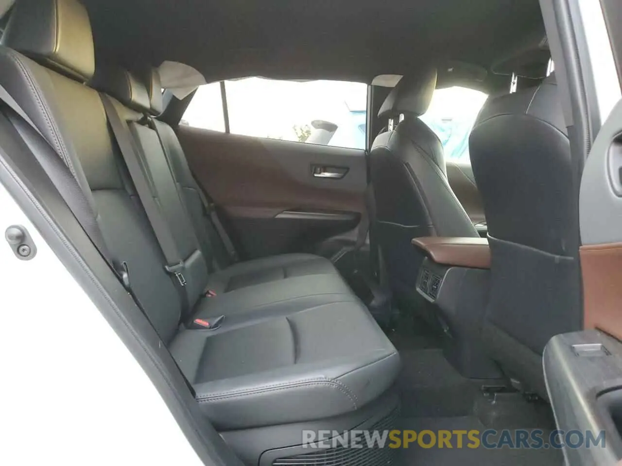 11 Фотография поврежденного автомобиля JTEAAAAH4MJ041870 TOYOTA VENZA 2021