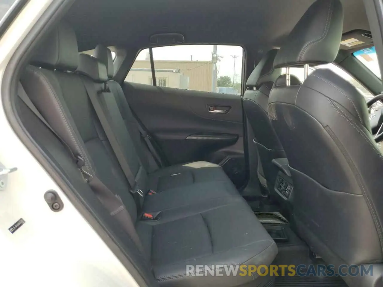 10 Photograph of a damaged car JTEAAAAH4MJ070611 TOYOTA VENZA 2021
