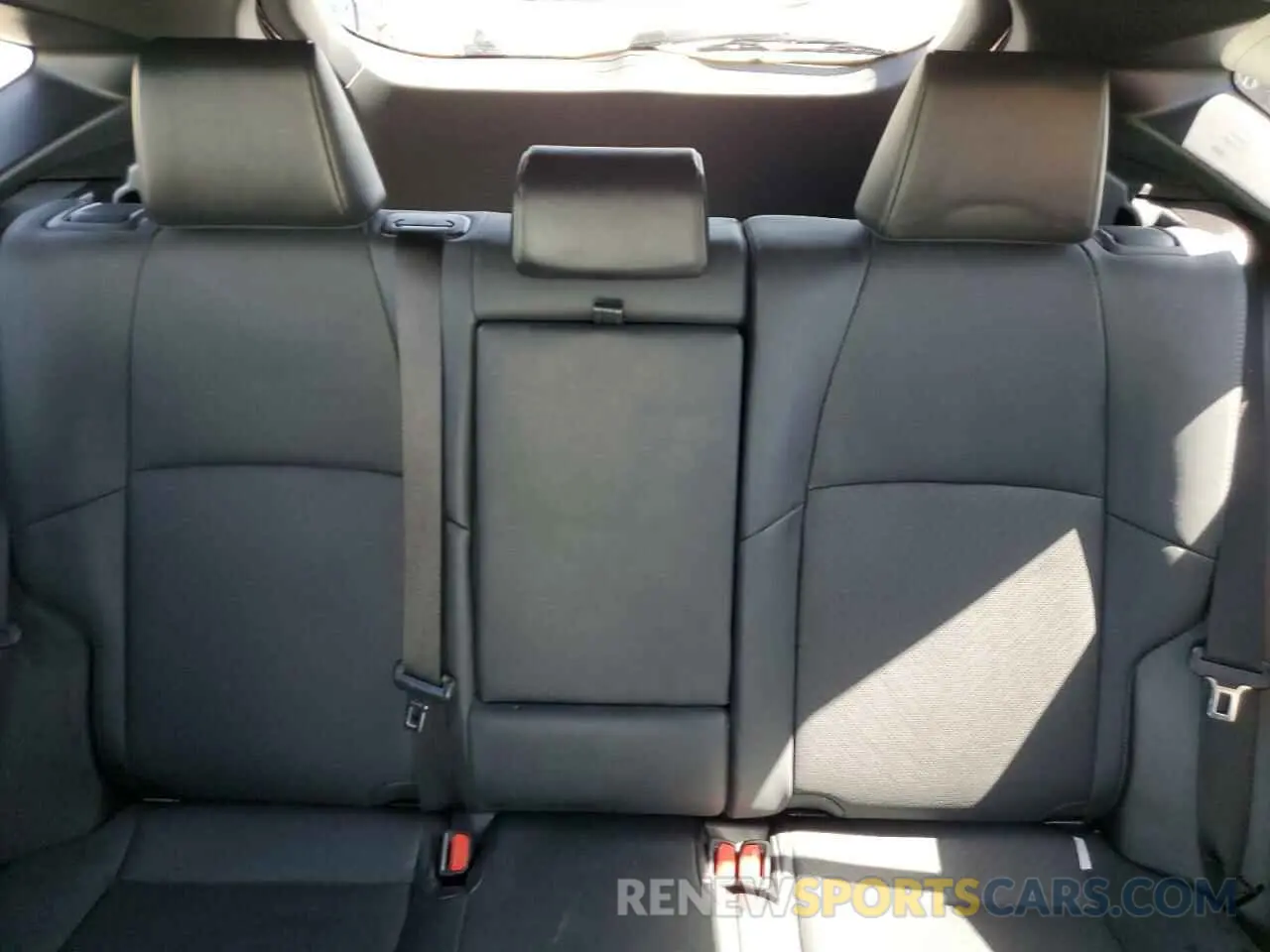 10 Photograph of a damaged car JTEAAAAH4MJ082550 TOYOTA VENZA 2021