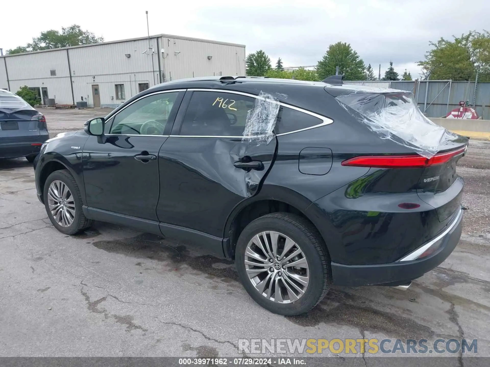 3 Photograph of a damaged car JTEAAAAH5MJ051632 TOYOTA VENZA 2021