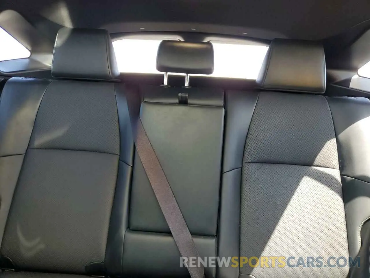 10 Photograph of a damaged car JTEAAAAH6MJ011625 TOYOTA VENZA 2021