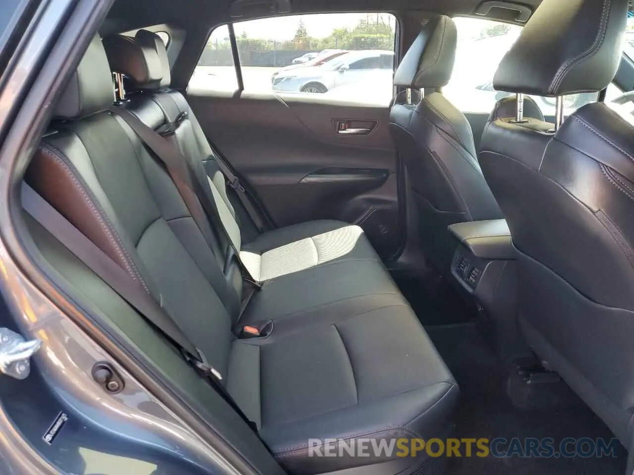 11 Photograph of a damaged car JTEAAAAH6MJ011625 TOYOTA VENZA 2021