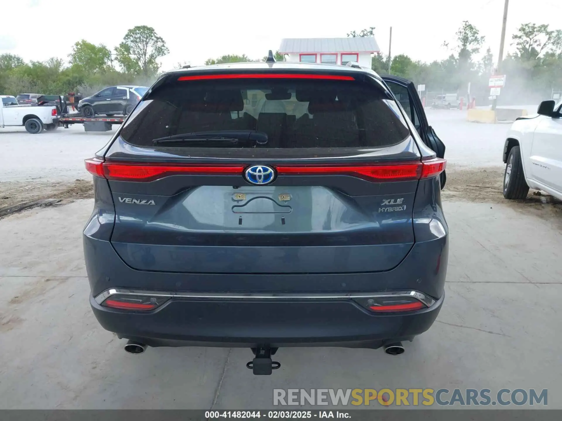 16 Photograph of a damaged car JTEAAAAH6MJ012502 TOYOTA VENZA 2021