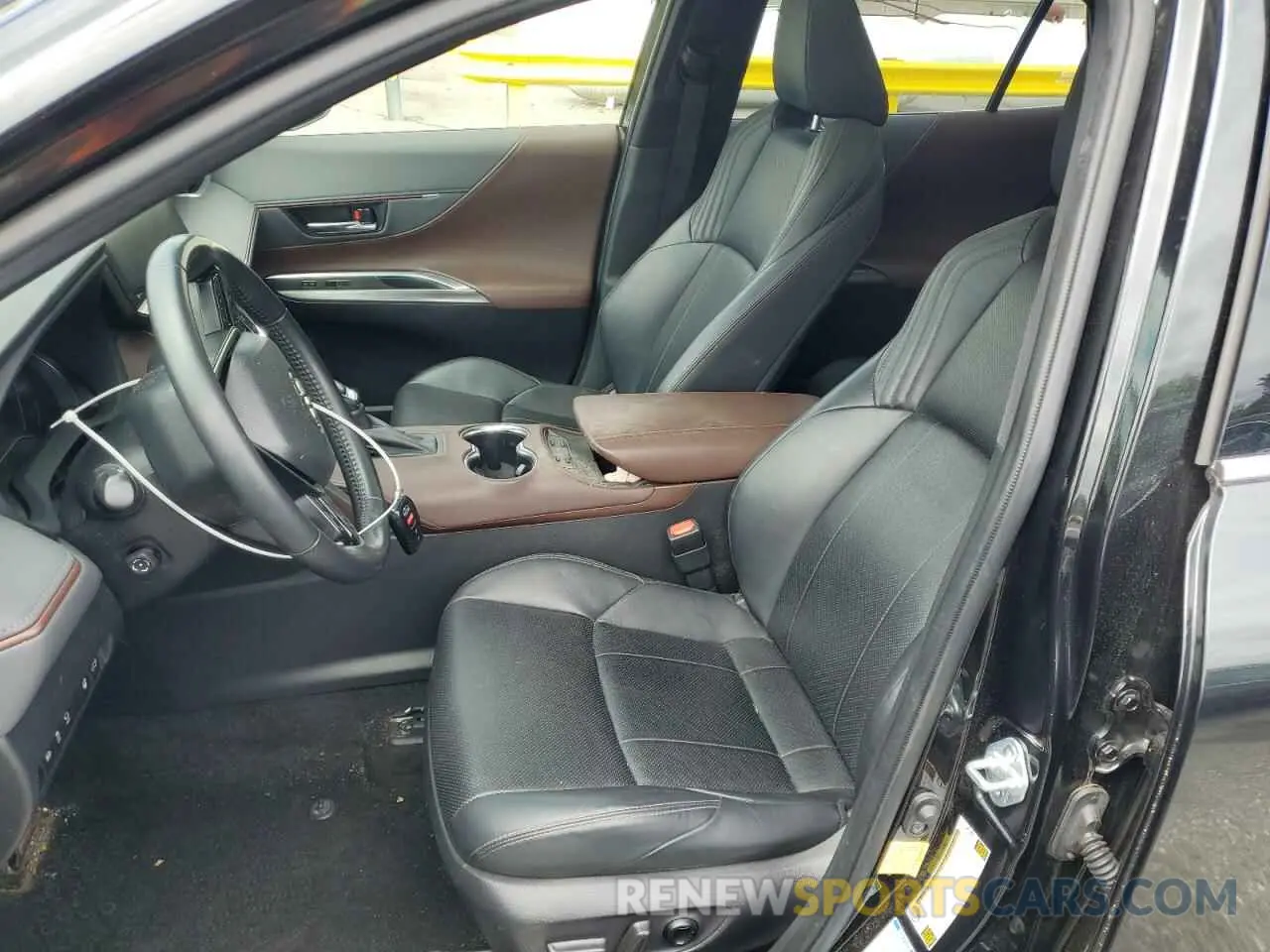 7 Photograph of a damaged car JTEAAAAH6MJ017604 TOYOTA VENZA 2021