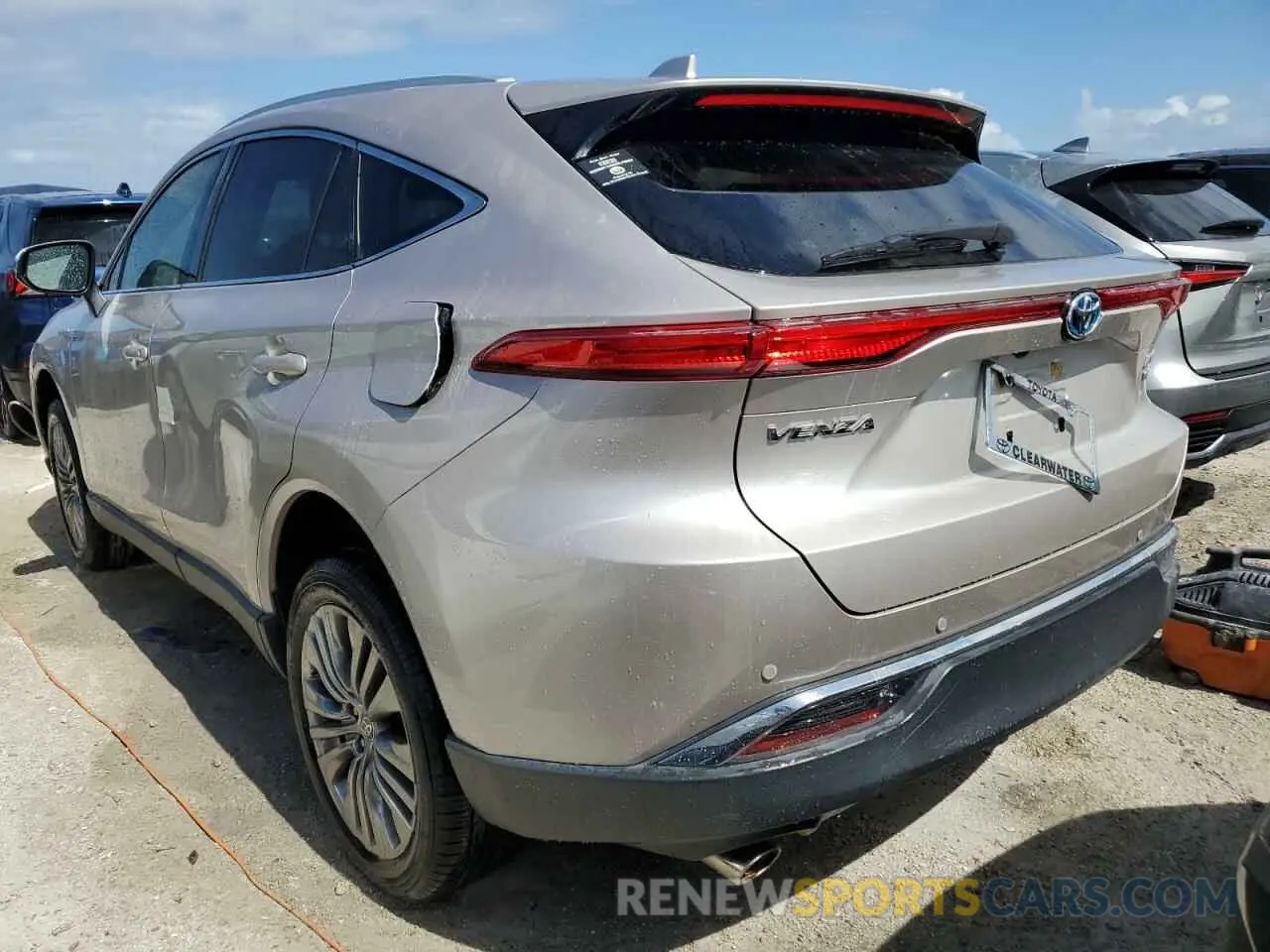 2 Photograph of a damaged car JTEAAAAH6MJ046021 TOYOTA VENZA 2021