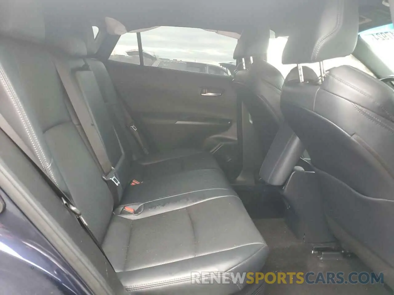 11 Photograph of a damaged car JTEAAAAH7MJ020236 TOYOTA VENZA 2021