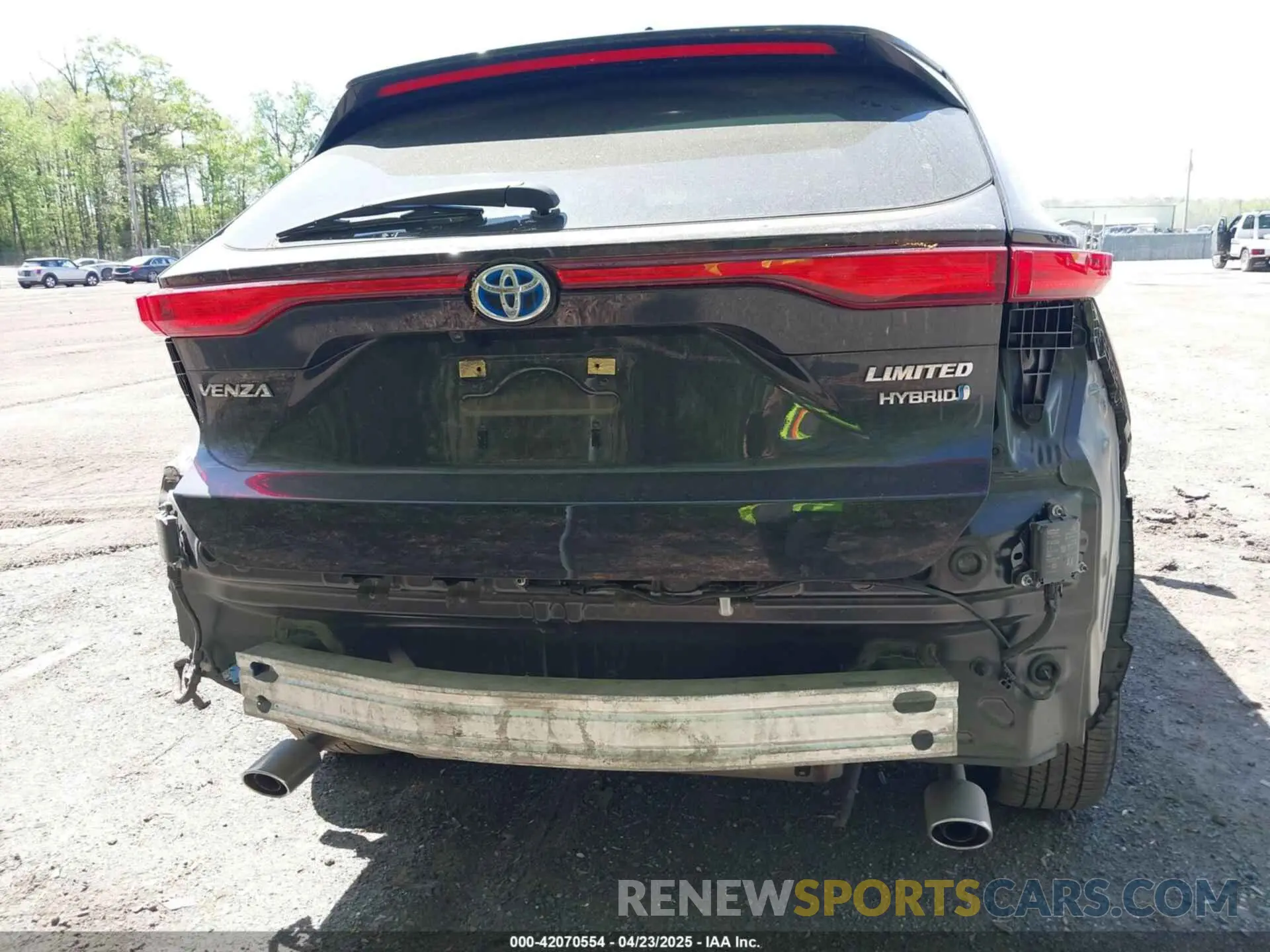16 Photograph of a damaged car JTEAAAAH7MJ046500 TOYOTA VENZA 2021