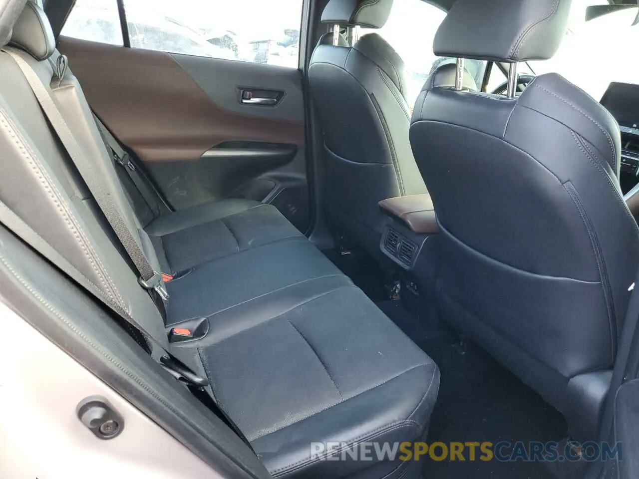 11 Photograph of a damaged car JTEAAAAH7MJ059263 TOYOTA VENZA 2021