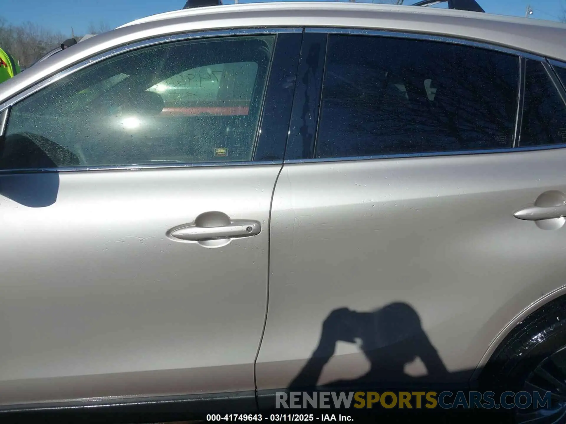 14 Photograph of a damaged car JTEAAAAH7MJ080369 TOYOTA VENZA 2021