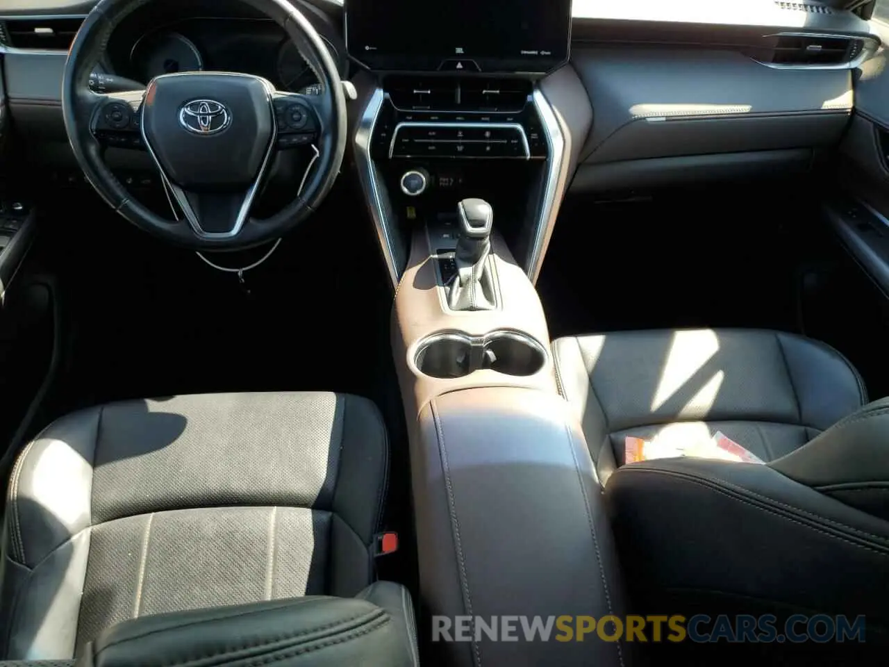 8 Photograph of a damaged car JTEAAAAH8MJ006393 TOYOTA VENZA 2021