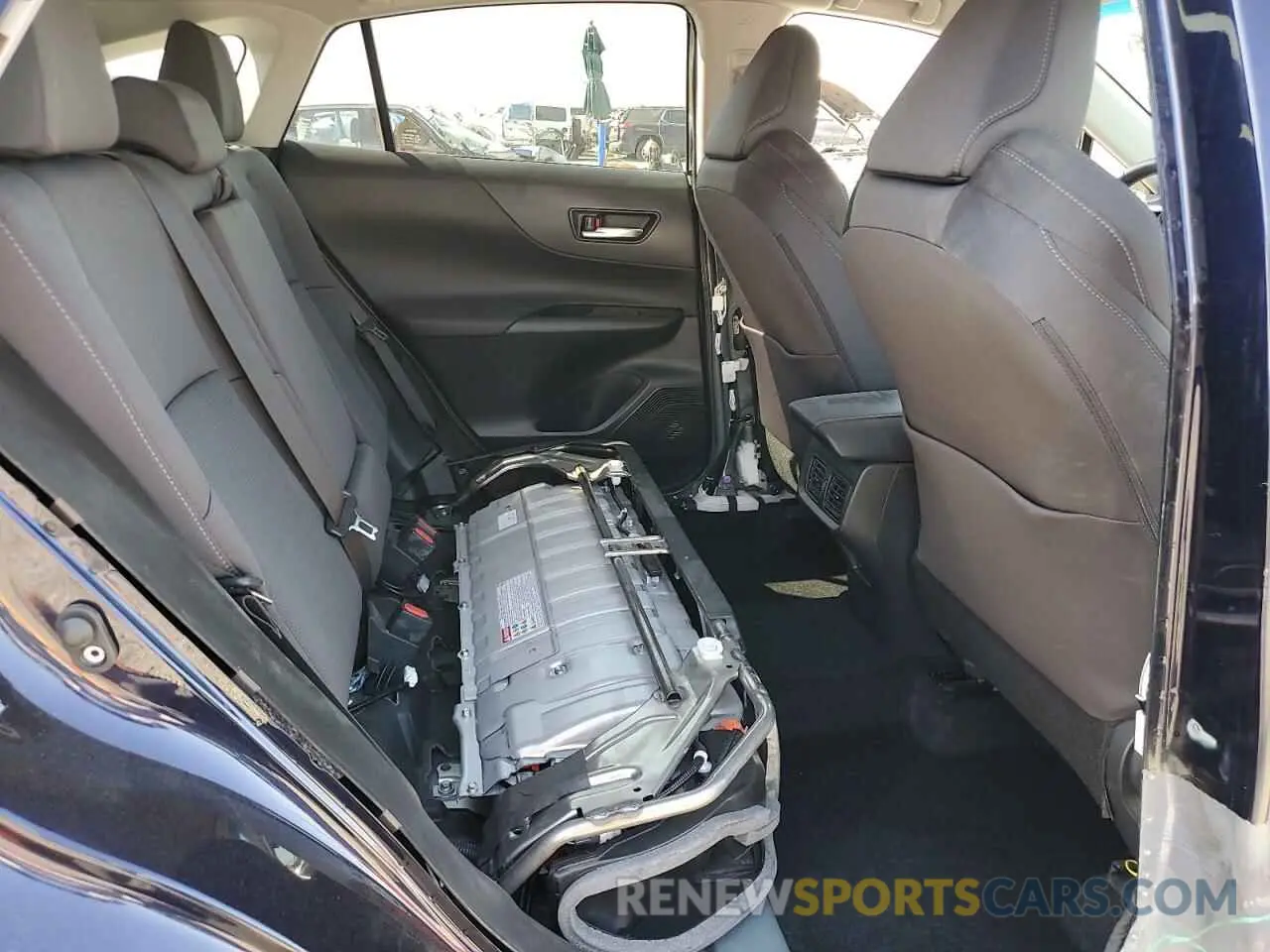 11 Photograph of a damaged car JTEAAAAH8MJ011951 TOYOTA VENZA 2021