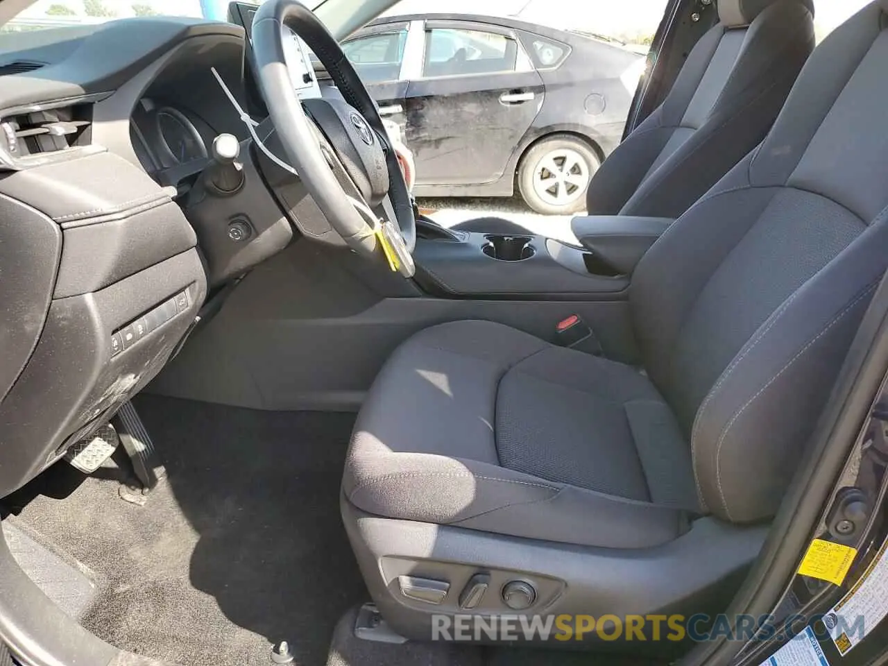 7 Photograph of a damaged car JTEAAAAH8MJ011951 TOYOTA VENZA 2021