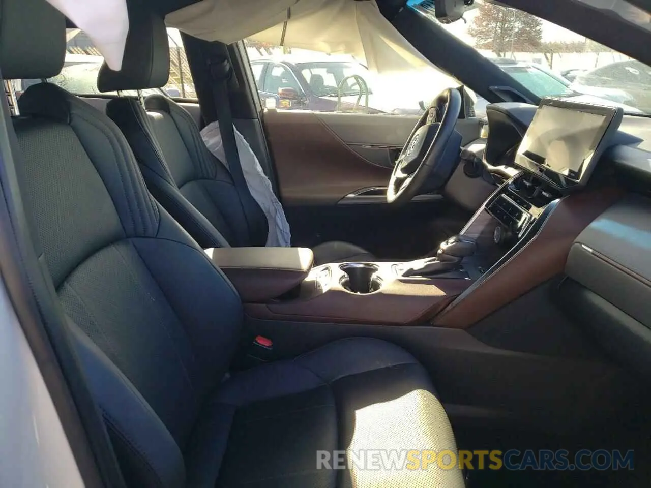 5 Photograph of a damaged car JTEAAAAH8MJ029060 TOYOTA VENZA 2021
