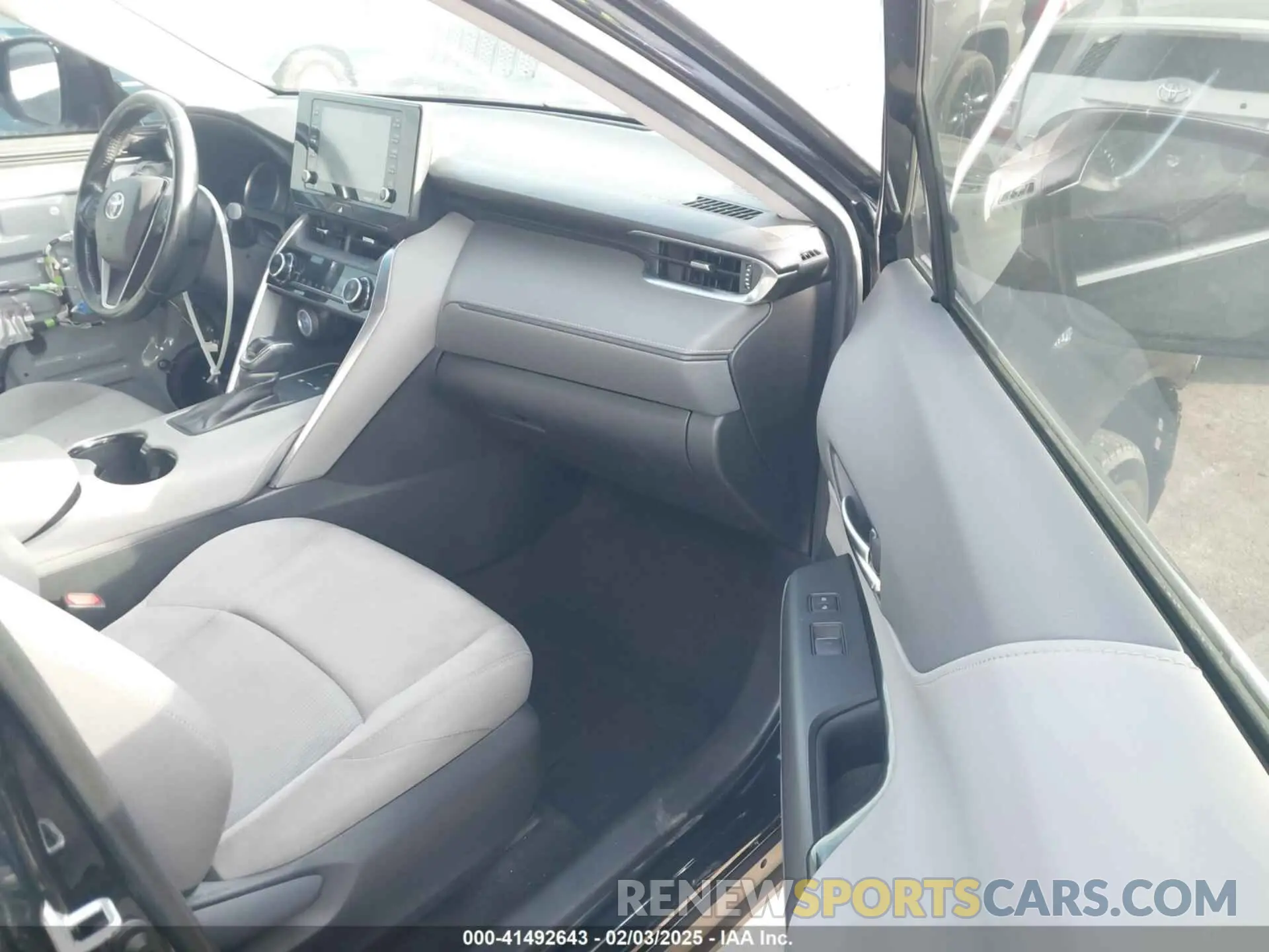 5 Photograph of a damaged car JTEAAAAH8MJ031018 TOYOTA VENZA 2021