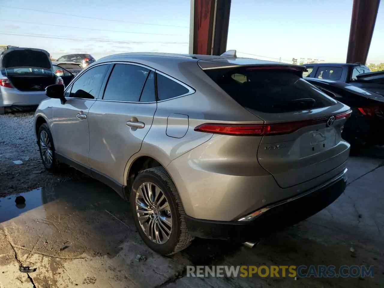 3 Photograph of a damaged car JTEAAAAH8MJ078114 TOYOTA VENZA 2021