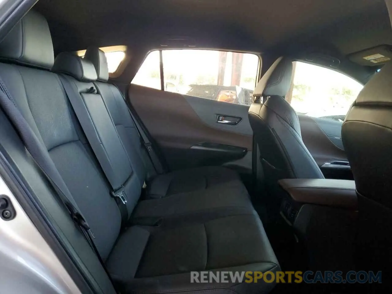 6 Photograph of a damaged car JTEAAAAH8MJ078114 TOYOTA VENZA 2021