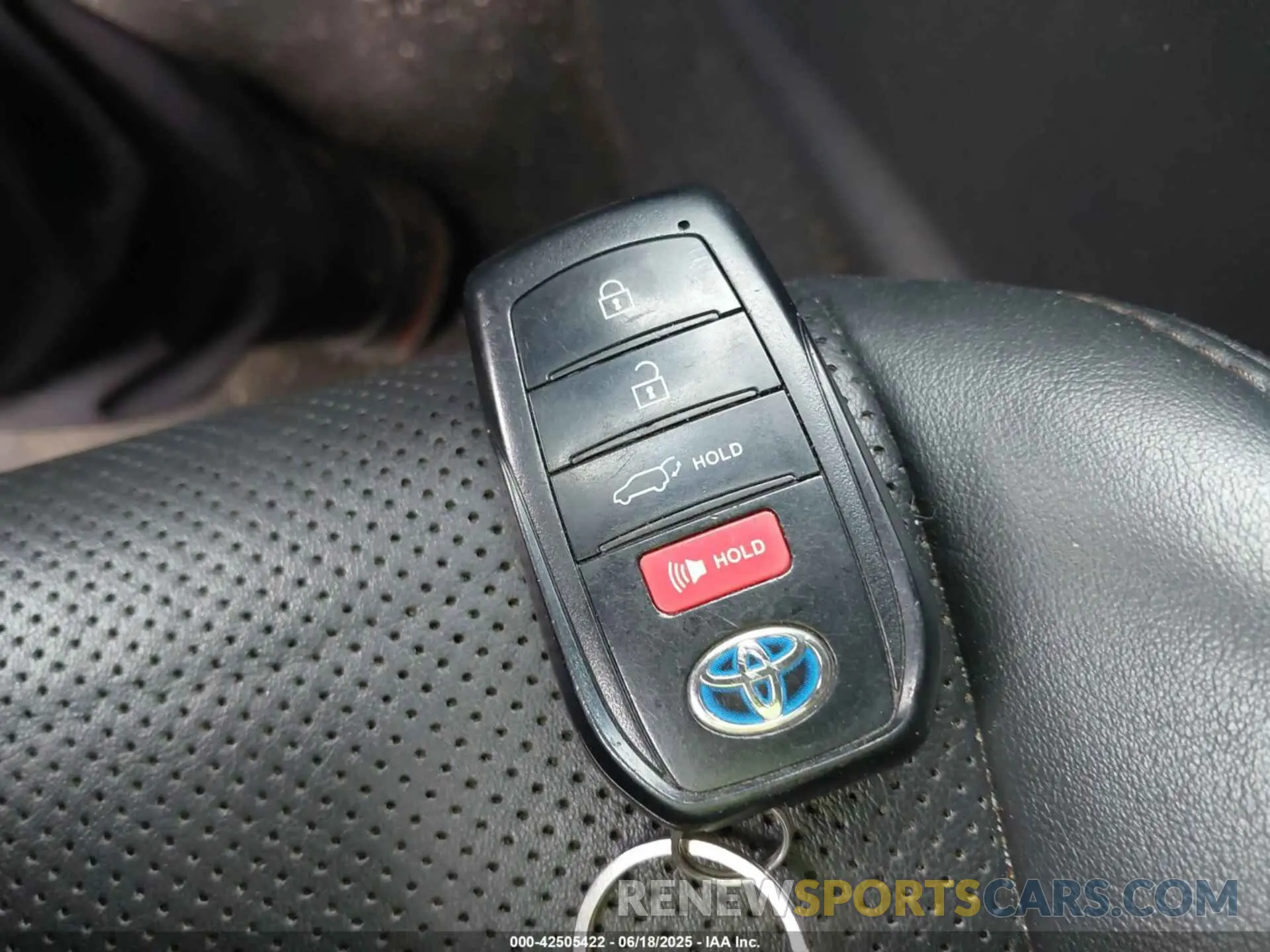 11 Photograph of a damaged car JTEAAAAH9MJ027723 TOYOTA VENZA 2021