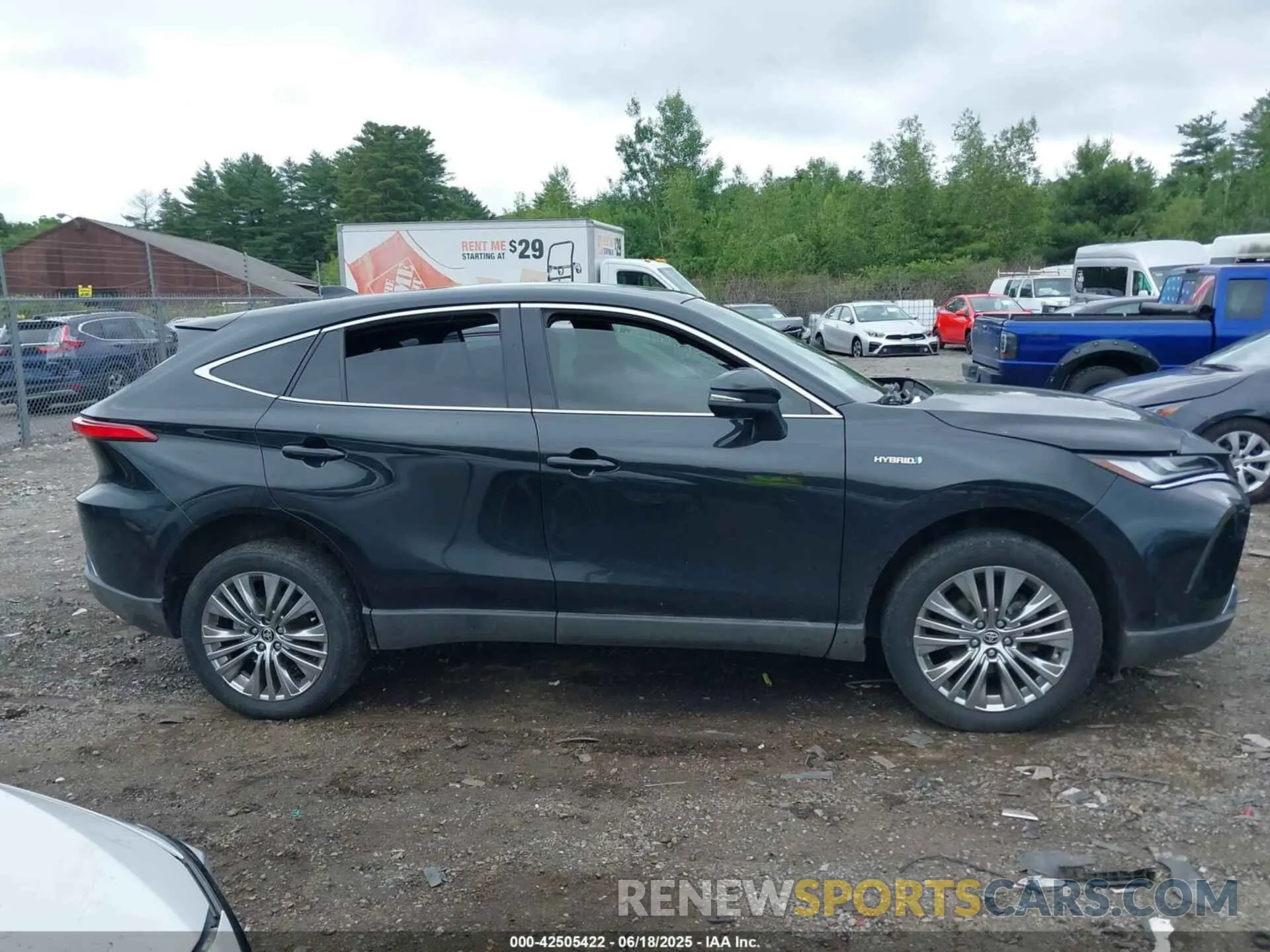 13 Photograph of a damaged car JTEAAAAH9MJ027723 TOYOTA VENZA 2021