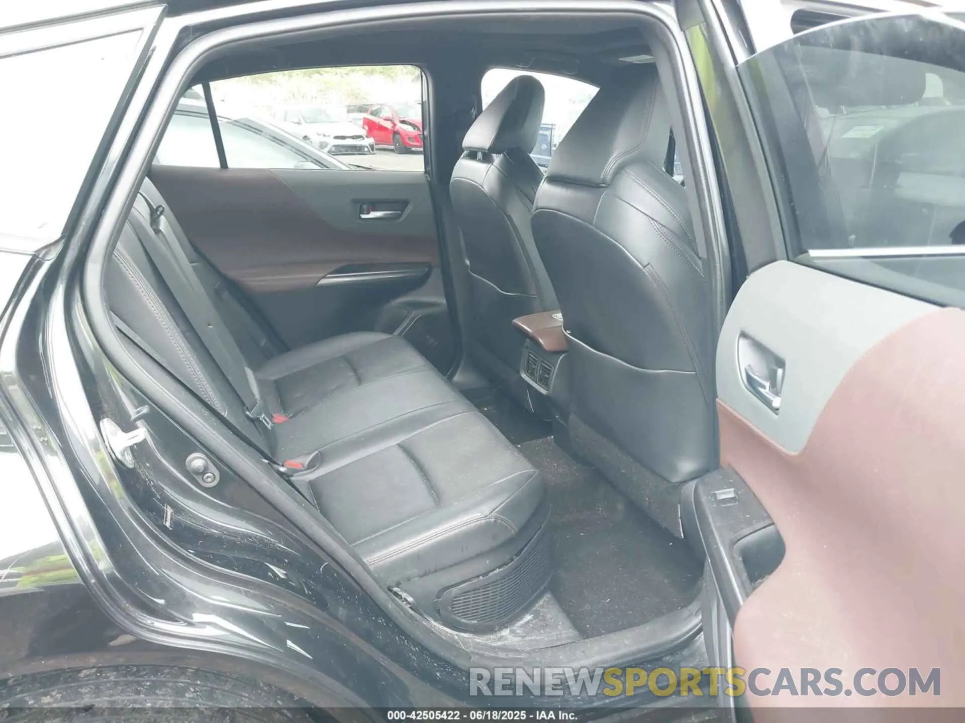 8 Photograph of a damaged car JTEAAAAH9MJ027723 TOYOTA VENZA 2021
