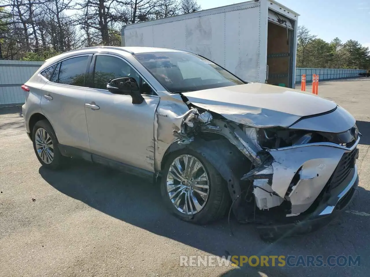 4 Photograph of a damaged car JTEAAAAH9MJ046501 TOYOTA VENZA 2021