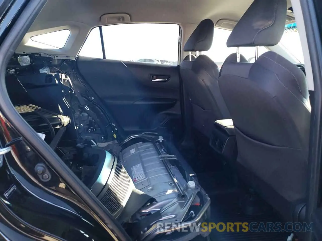 10 Photograph of a damaged car JTEAAAAHXMJ002135 TOYOTA VENZA 2021