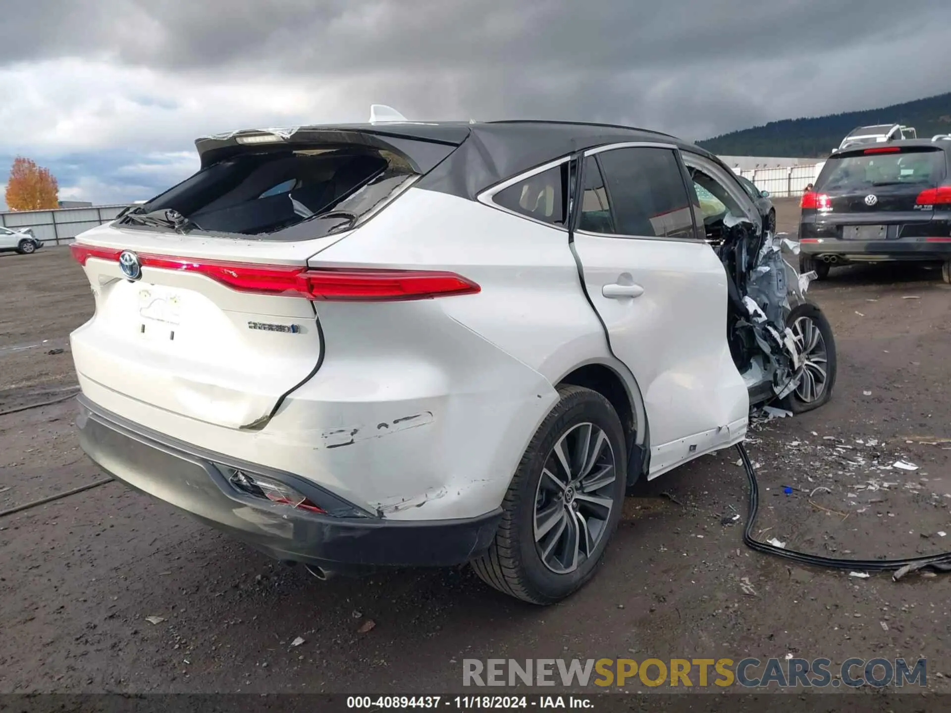 4 Photograph of a damaged car JTEAAAAHXMJ022496 TOYOTA VENZA 2021