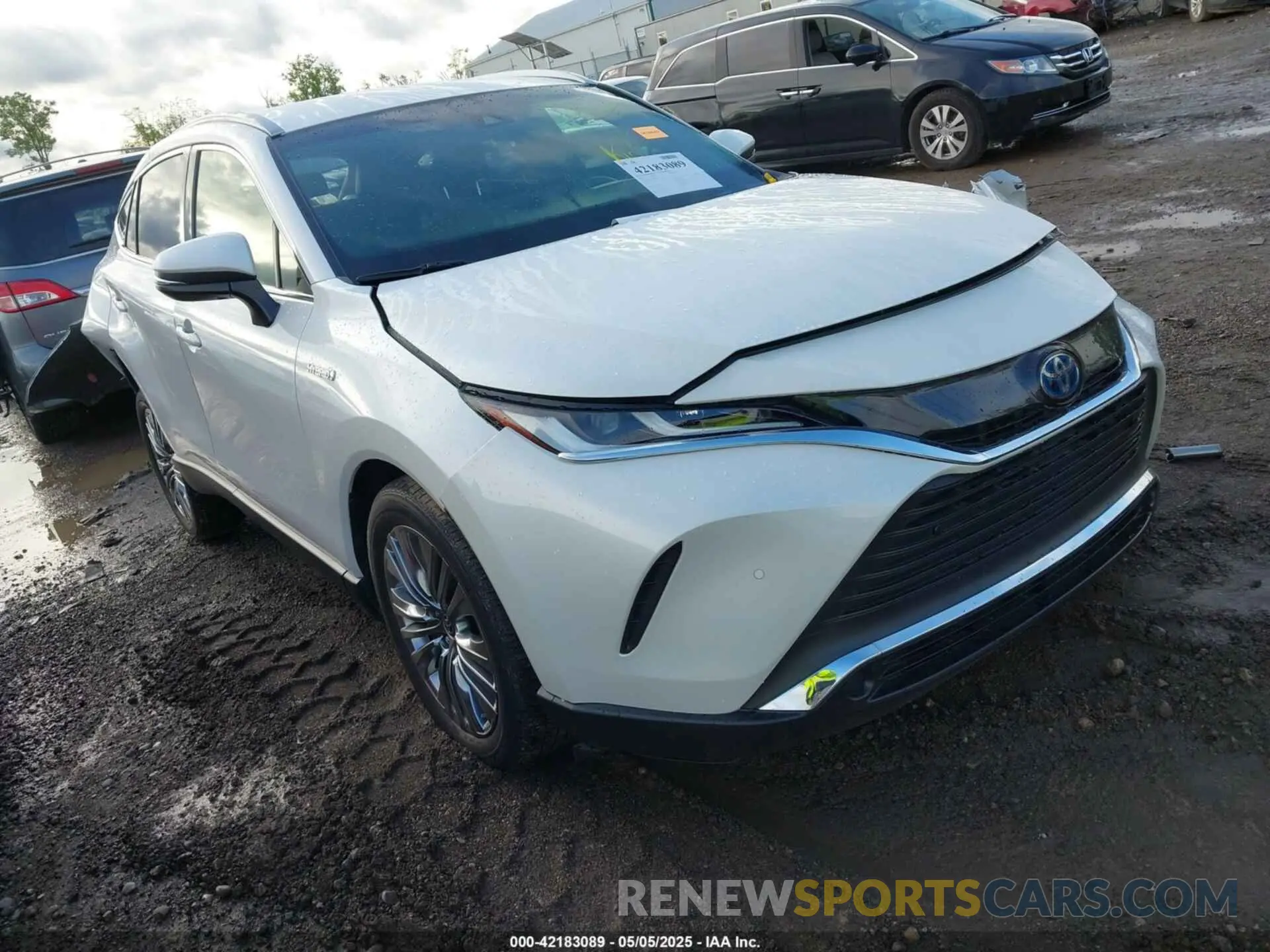 1 Photograph of a damaged car JTEAAAAHXMJ071410 TOYOTA VENZA 2021