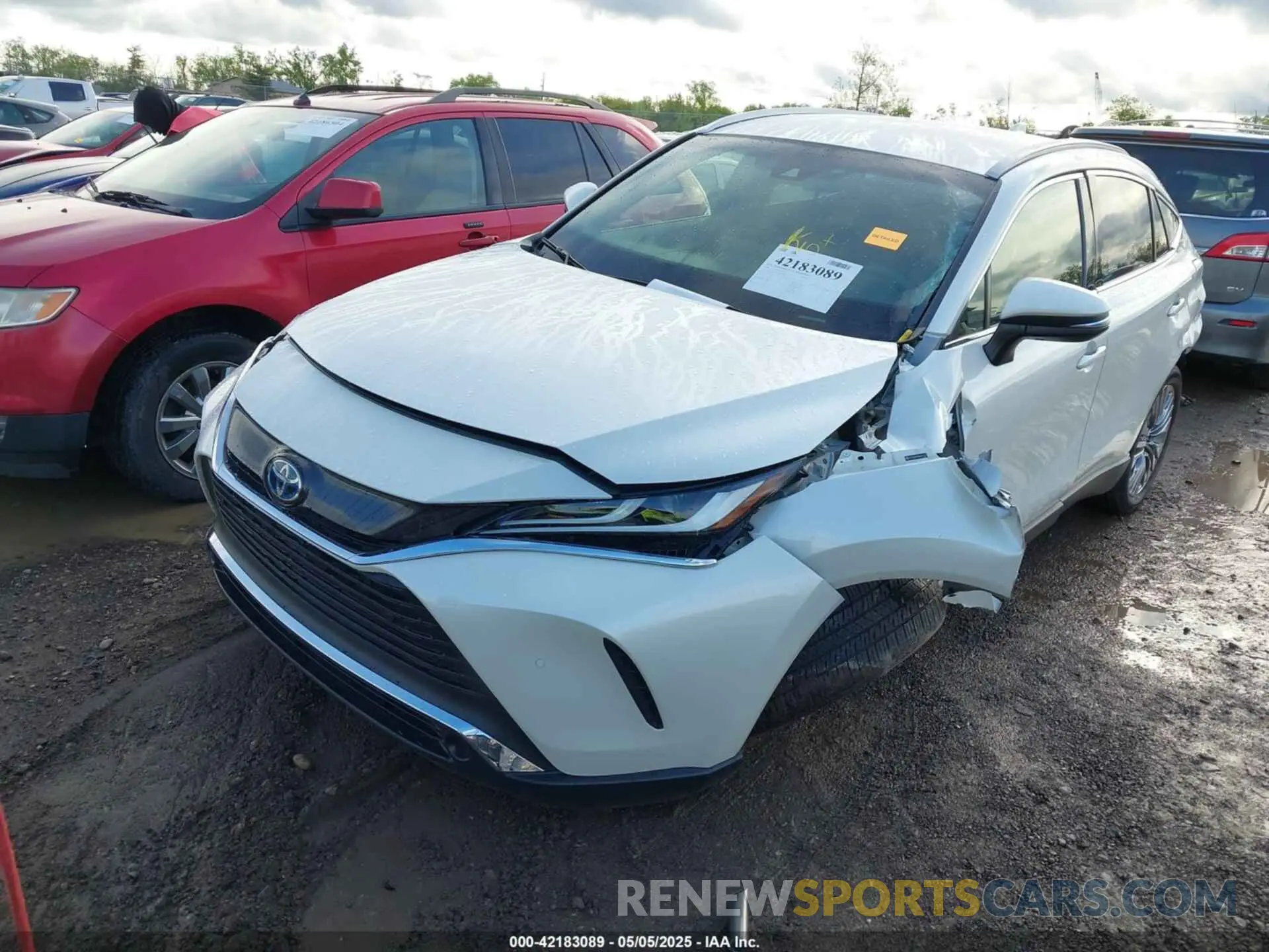 2 Photograph of a damaged car JTEAAAAHXMJ071410 TOYOTA VENZA 2021