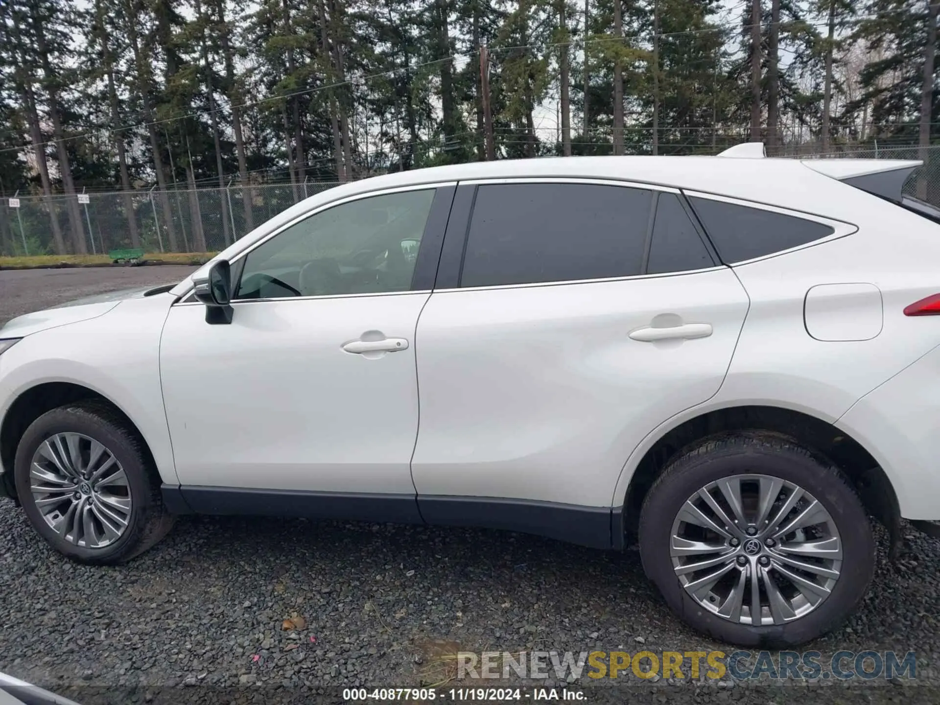 15 Photograph of a damaged car JTEAAAAH3NJ090396 TOYOTA VENZA 2022