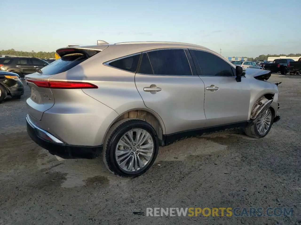 3 Photograph of a damaged car JTEAAAAH4NJ114589 TOYOTA VENZA 2022