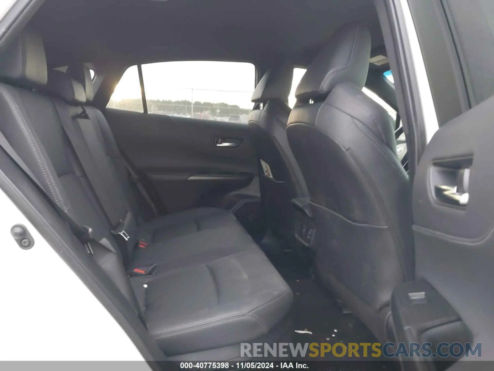 8 Photograph of a damaged car JTEAAAAH4NJ115046 TOYOTA VENZA 2022