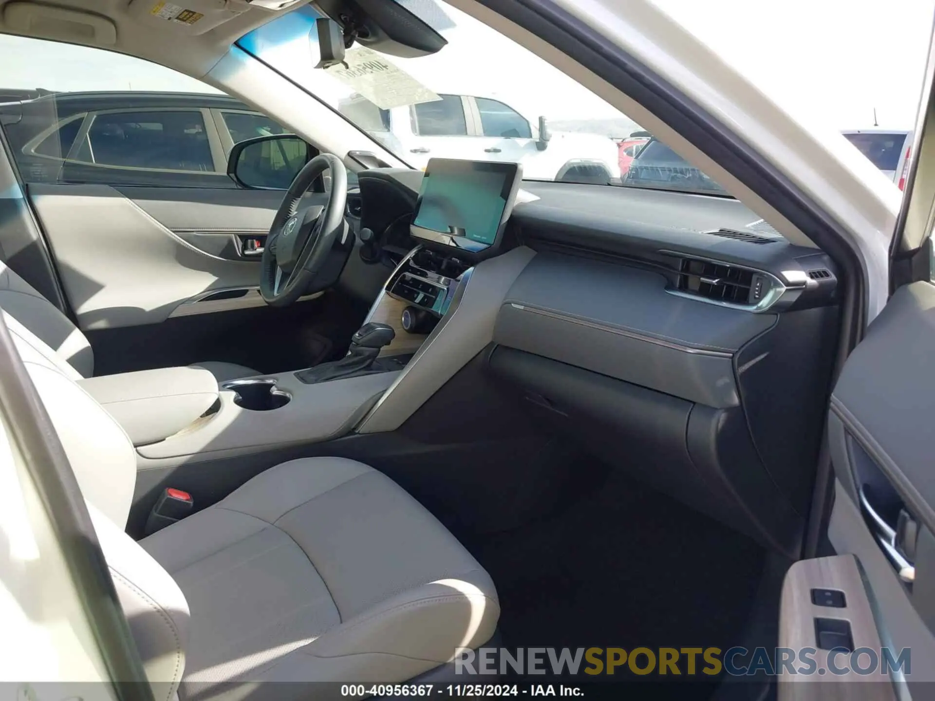 5 Photograph of a damaged car JTEAAAAH5NJ098614 TOYOTA VENZA 2022