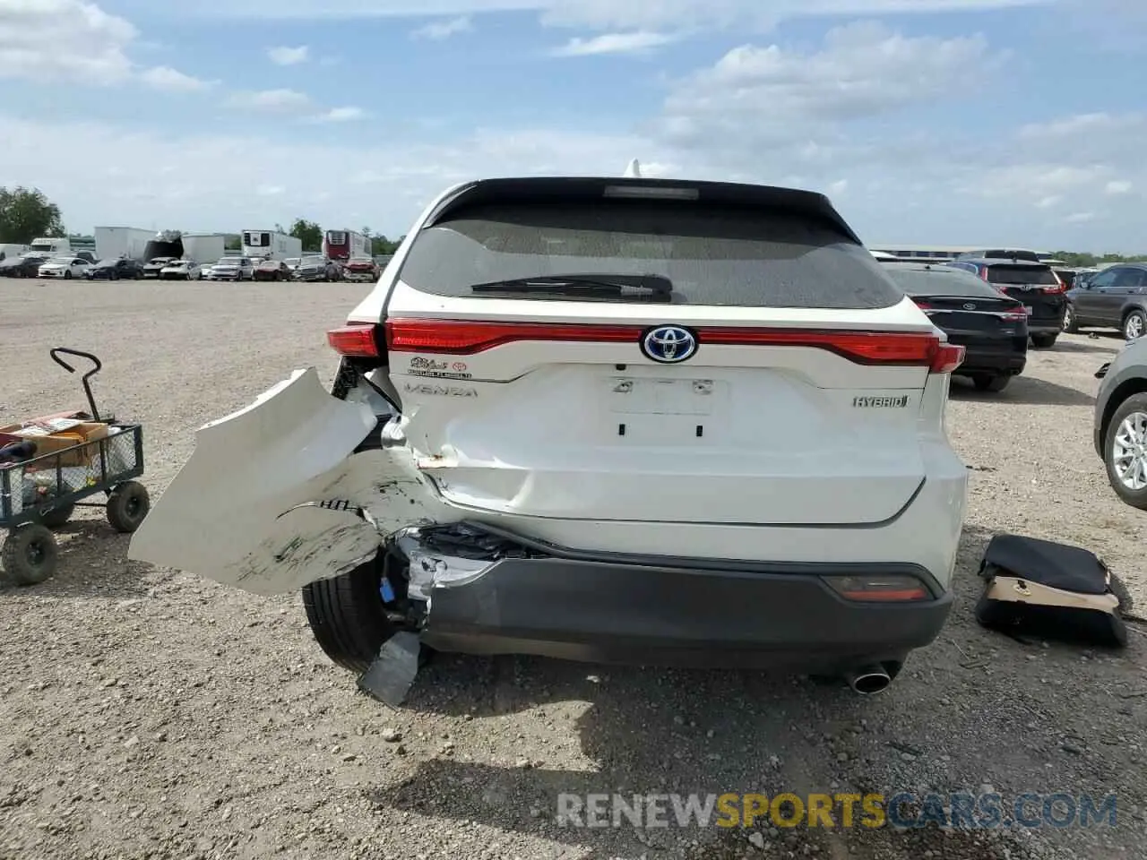 6 Photograph of a damaged car JTEAAAAH6NJ105330 TOYOTA VENZA 2022
