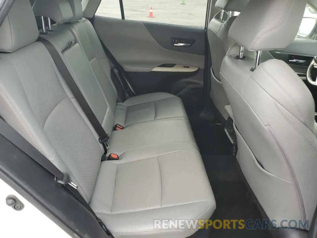 11 Photograph of a damaged car JTEAAAAH6NJ107417 TOYOTA VENZA 2022