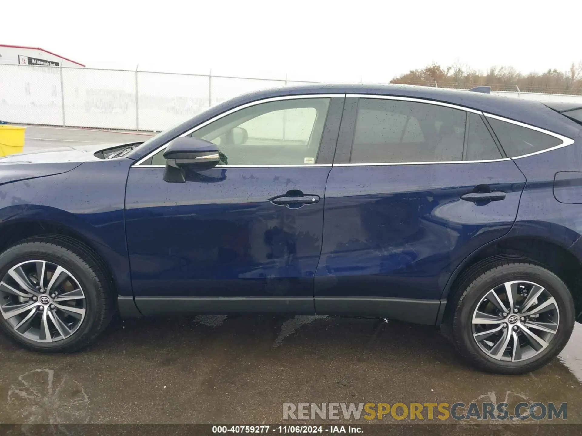 14 Photograph of a damaged car JTEAAAAH8NJ096873 TOYOTA VENZA 2022