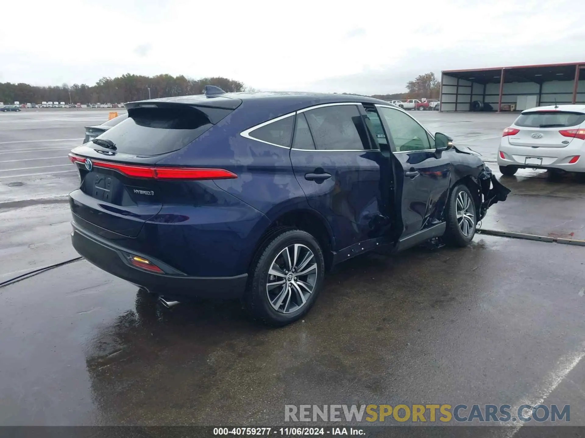 4 Photograph of a damaged car JTEAAAAH8NJ096873 TOYOTA VENZA 2022