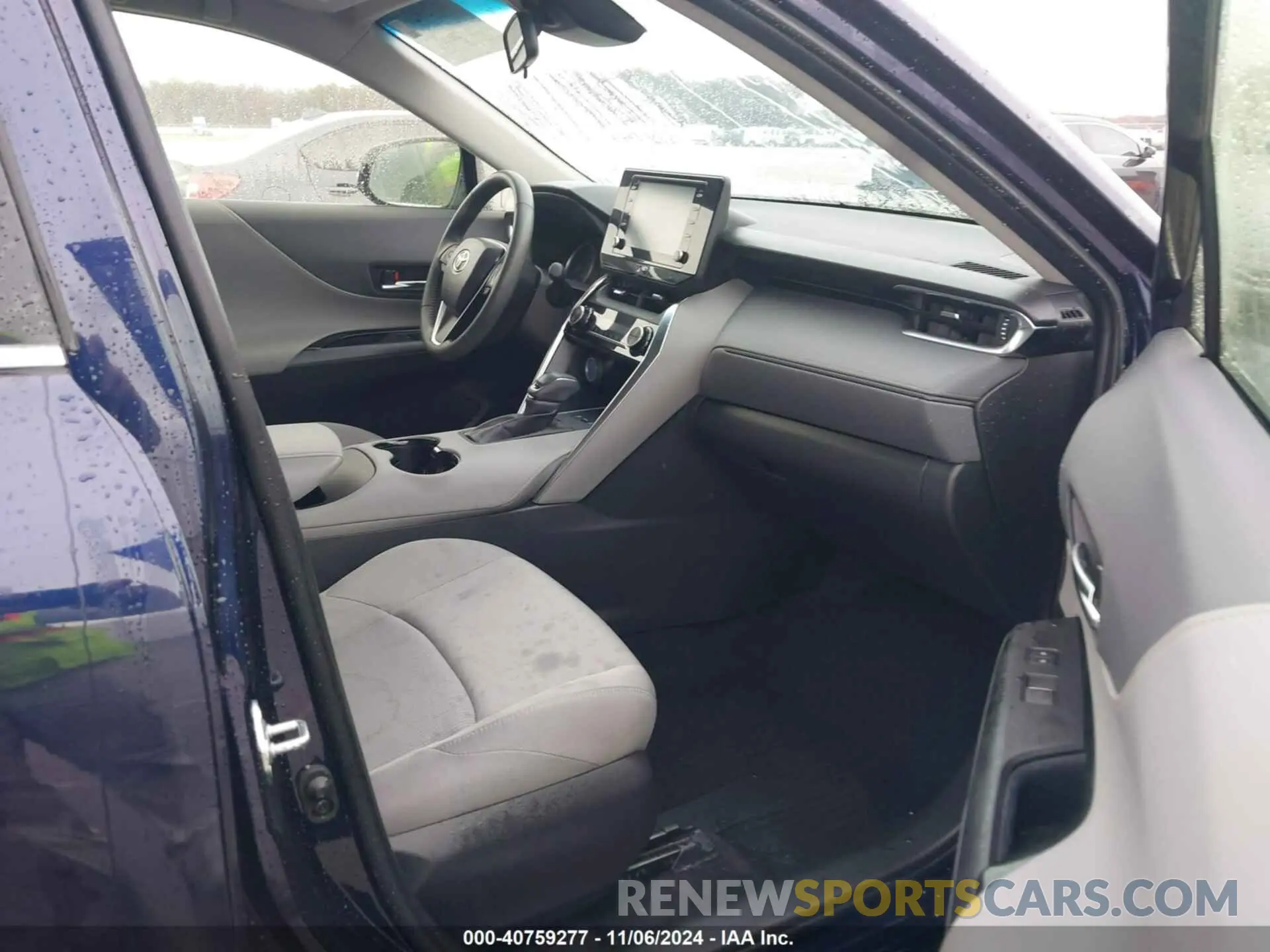 5 Photograph of a damaged car JTEAAAAH8NJ096873 TOYOTA VENZA 2022