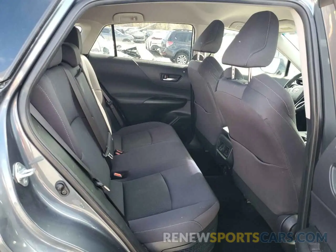 11 Photograph of a damaged car JTEAAAAH8NJ105880 TOYOTA VENZA 2022