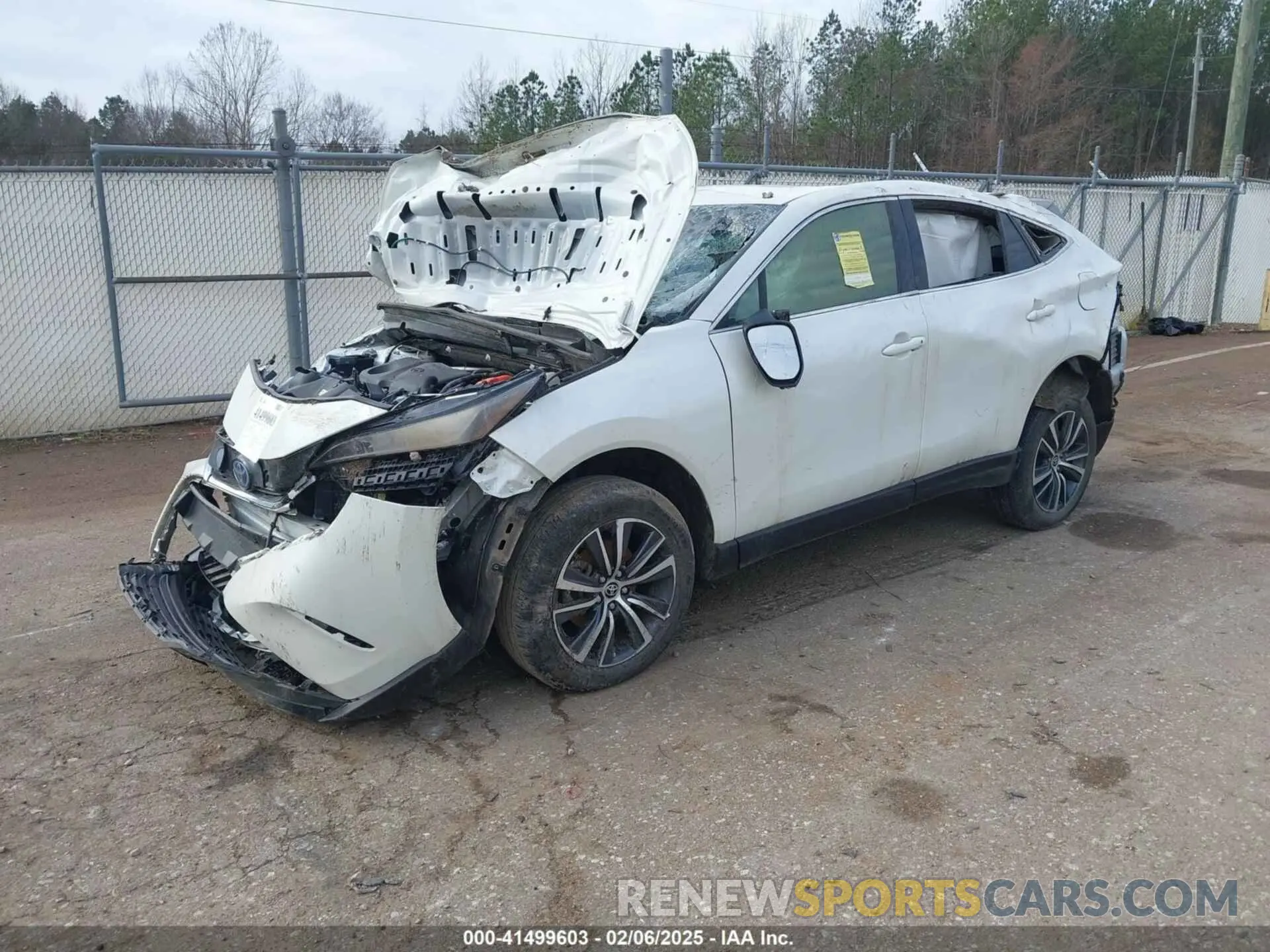 2 Photograph of a damaged car JTEAAAAHXNJ110076 TOYOTA VENZA 2022