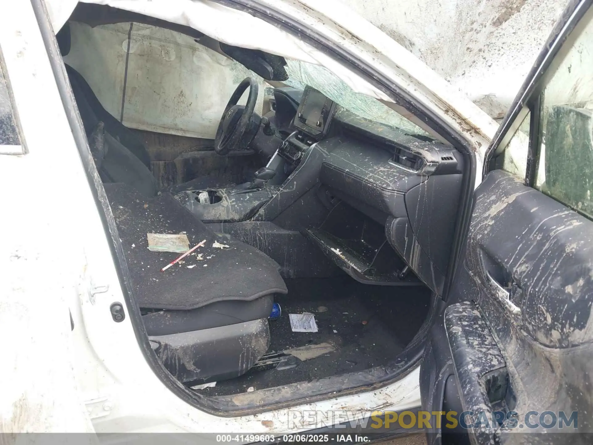 5 Photograph of a damaged car JTEAAAAHXNJ110076 TOYOTA VENZA 2022
